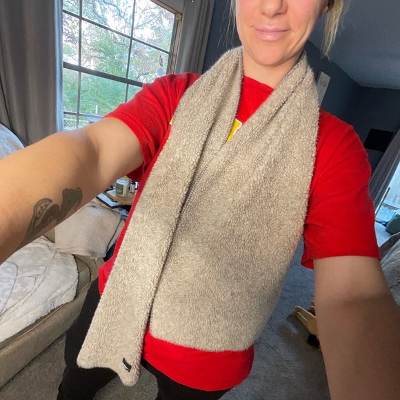 5 pc flannel sweater scarf bundle LANDS END old navy red black purple white tan - Picture 14 of 15